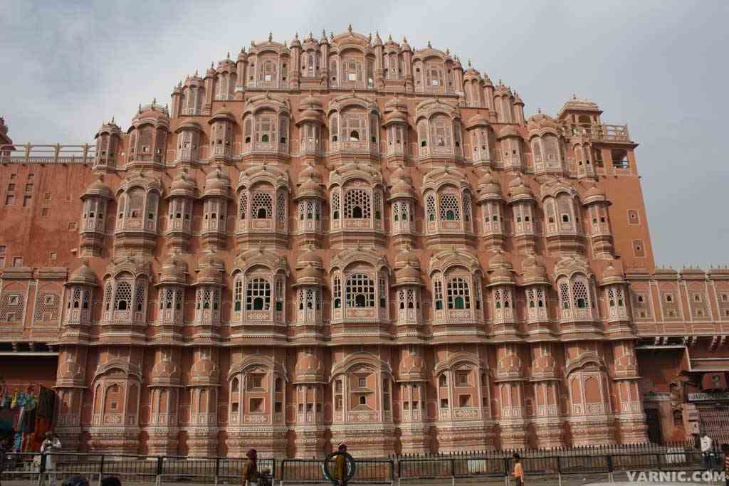 Jaipur-Hawa-Mahal-Varnic