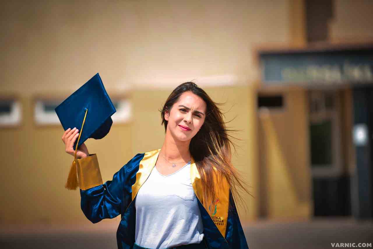 5 Ways to Make Epic Graduation Announcements | Varnic